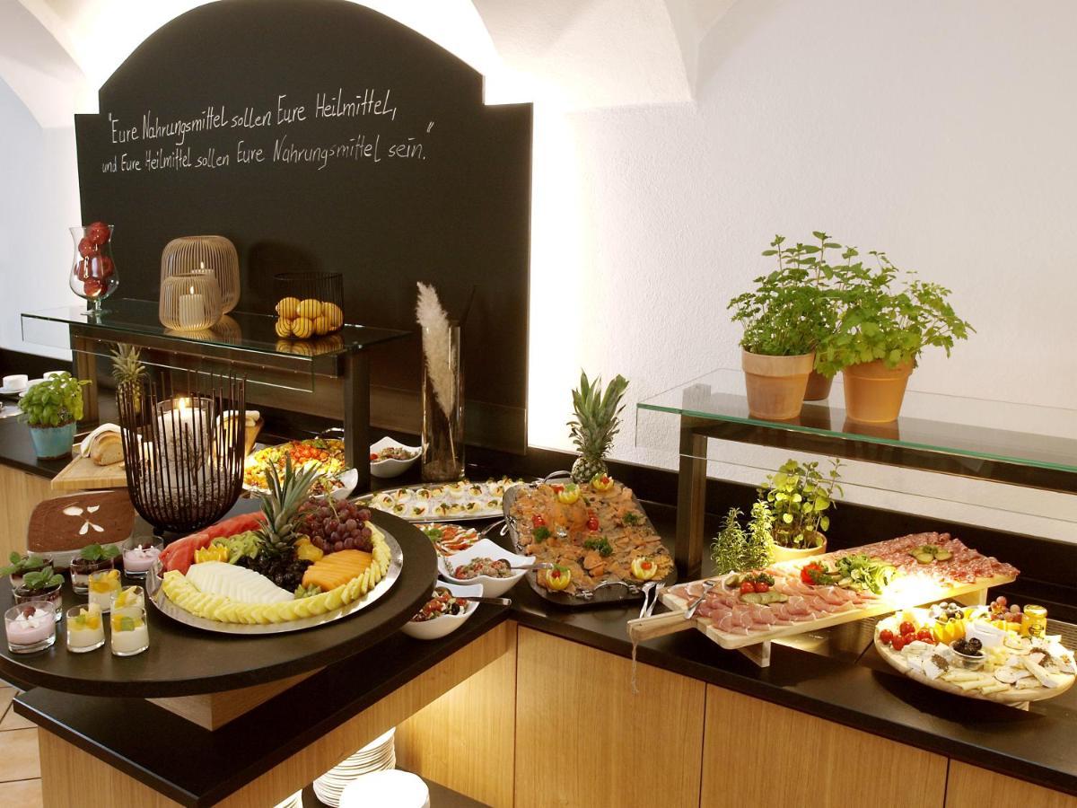 Hotel Restaurant Zum Goldenen Anker Mit Hallenbad & Wellnessbereich Windorf  Eksteriør billede