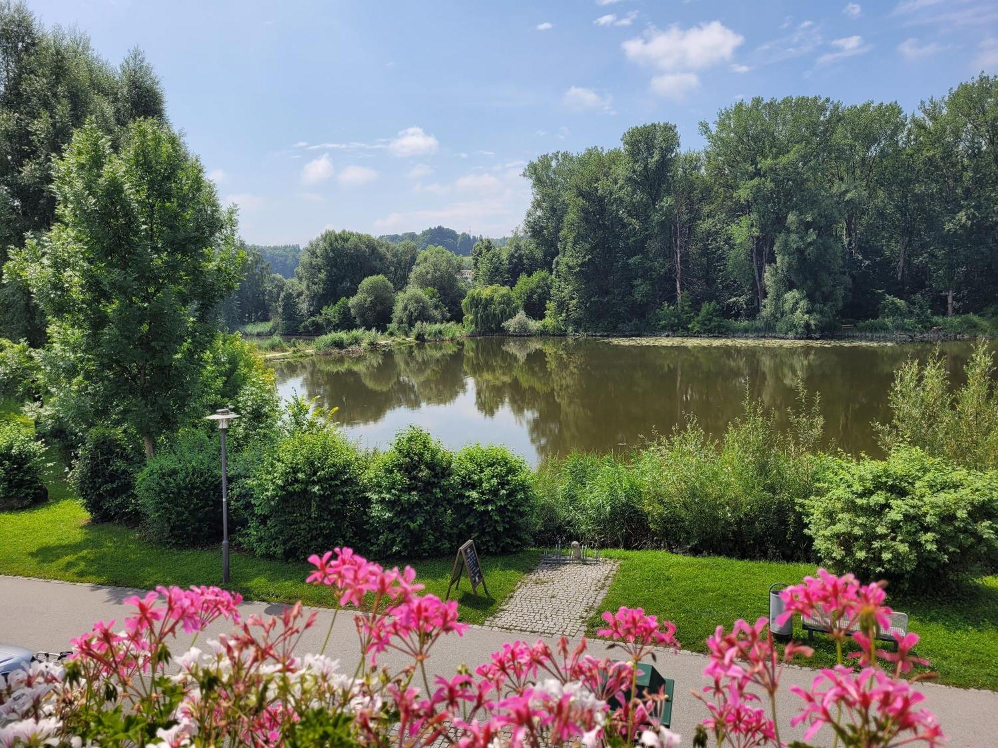 Hotel Restaurant Zum Goldenen Anker Mit Hallenbad & Wellnessbereich Windorf  Eksteriør billede