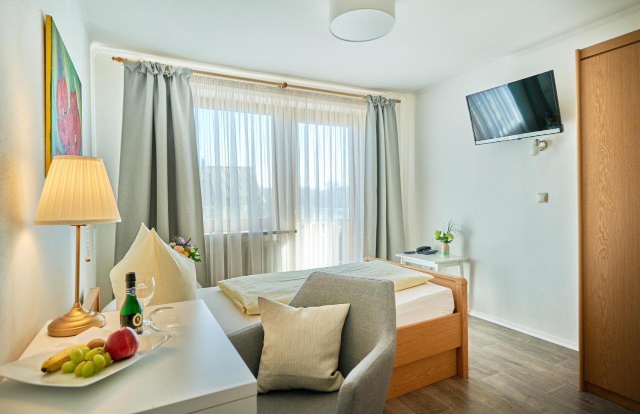 Hotel Restaurant Zum Goldenen Anker Mit Hallenbad & Wellnessbereich Windorf  Eksteriør billede