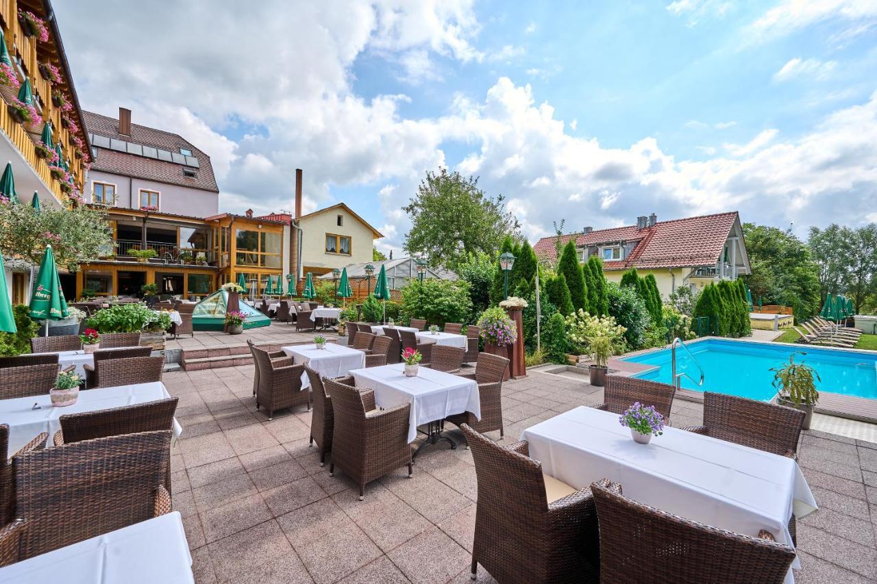Hotel Restaurant Zum Goldenen Anker Mit Hallenbad & Wellnessbereich Windorf  Eksteriør billede