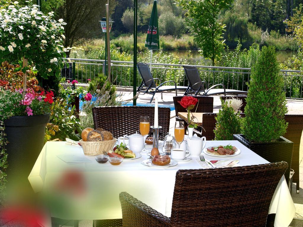 Hotel Restaurant Zum Goldenen Anker Mit Hallenbad & Wellnessbereich Windorf  Værelse billede
